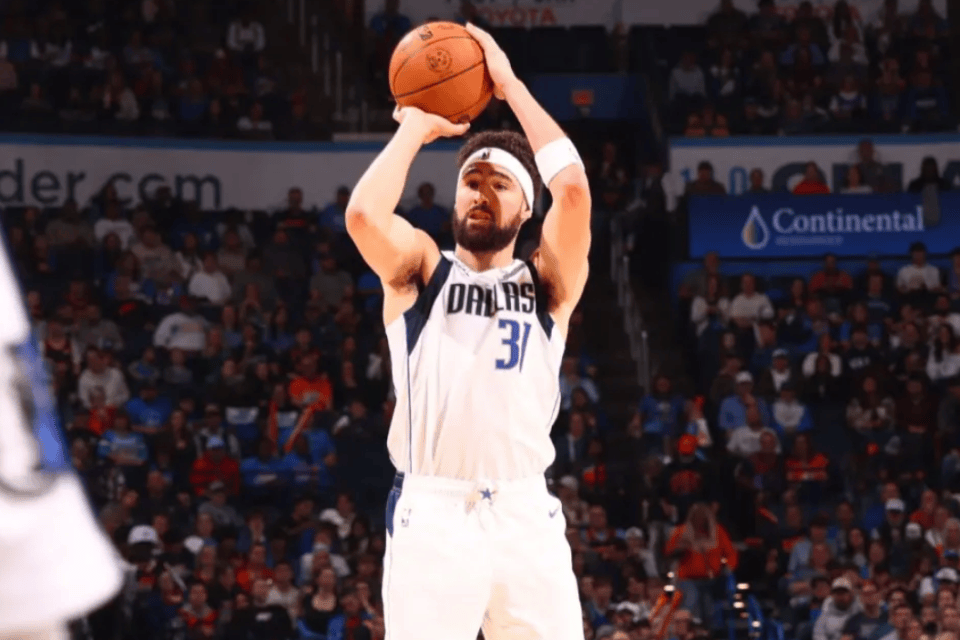 关于领先优势明显引发热议！，Uzi在独行侠比赛中持续失利再创辉煌时刻的信息-九游网页版直接进入